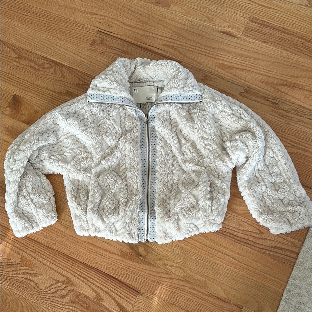 Anthropologie Cozy White Fleece Cropped Jacket!